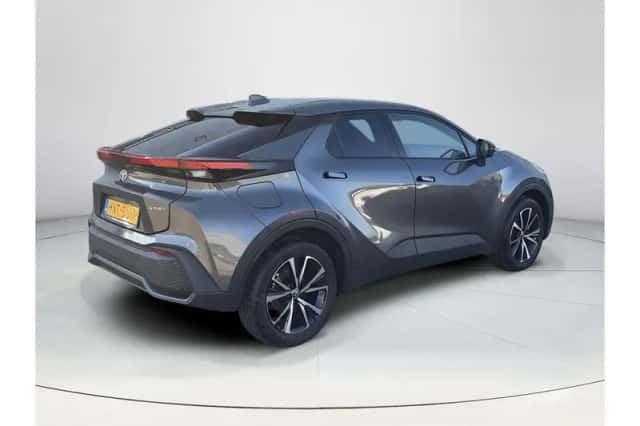 Toyota C-HR (2025) thumbnail 5