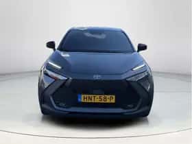 Toyota C-HR (2025) thumbnail 8