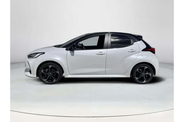 Toyota Yaris (2024) thumbnail 2