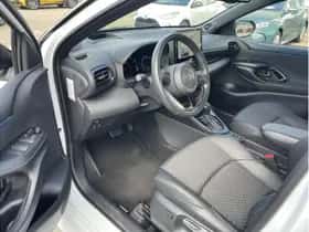 Toyota Yaris (2024) thumbnail 12