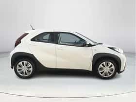 Toyota Aygo X (2024) thumbnail 6