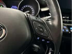 Toyota C-HR (2019) thumbnail 16