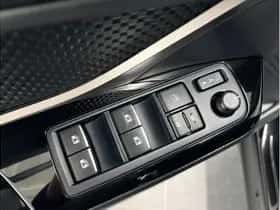 Toyota C-HR (2019) thumbnail 20