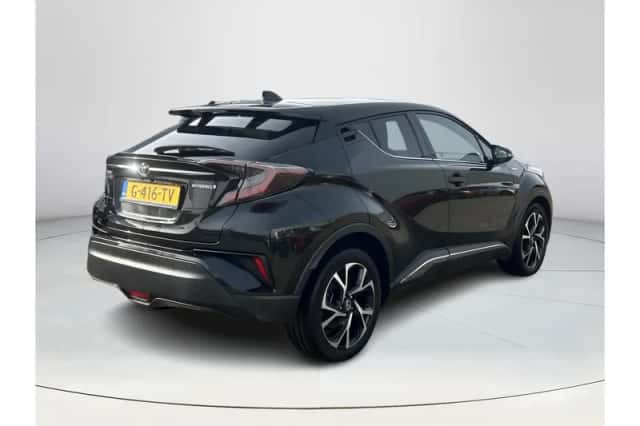 Toyota C-HR (2019) thumbnail 5