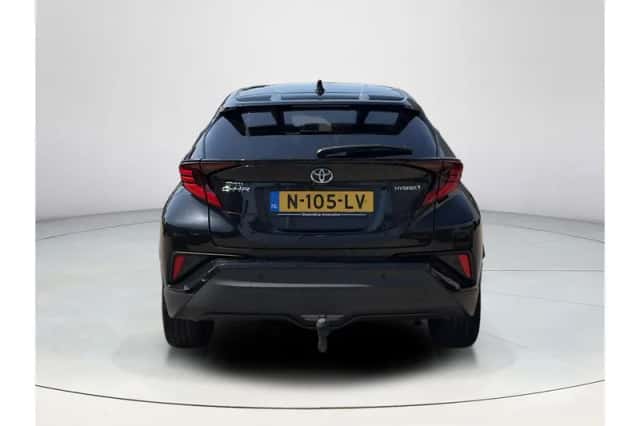 Toyota C-HR (2021) thumbnail 4