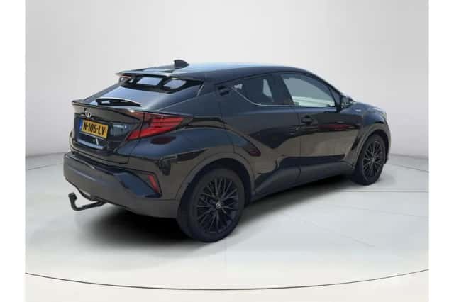Toyota C-HR (2021) thumbnail 5