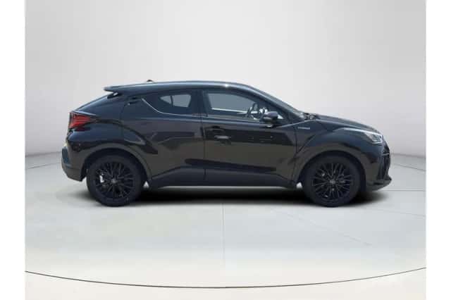 Toyota C-HR (2021) thumbnail 6