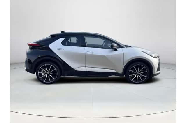 Toyota C-HR (2024) thumbnail 6