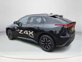 Toyota bZ4X (2025) thumbnail 3