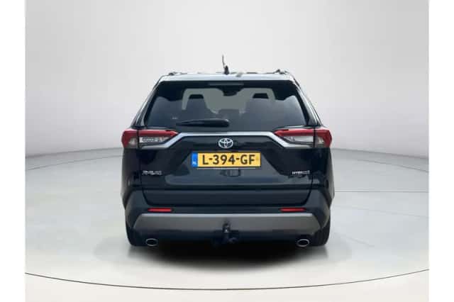 Toyota RAV4 (2021) thumbnail 4