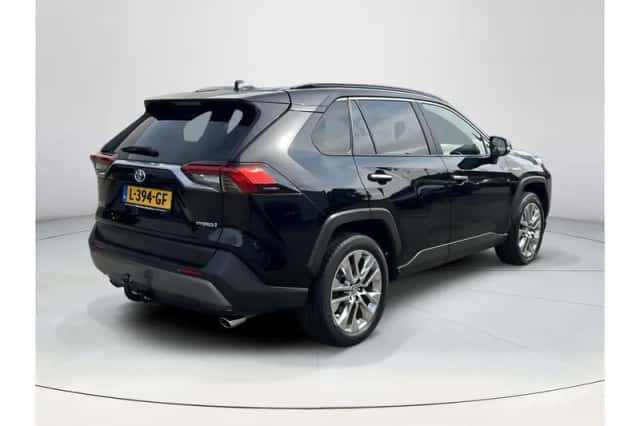 Toyota RAV4 (2021) thumbnail 5