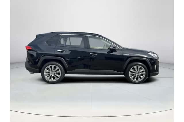 Toyota RAV4 (2021) thumbnail 6