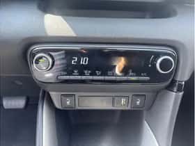 Toyota Yaris (2022) thumbnail 17