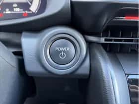 Toyota C-HR (2025) thumbnail 25