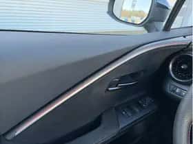 Toyota C-HR (2025) thumbnail 26