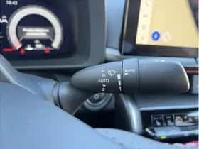 Toyota C-HR (2025) thumbnail 29