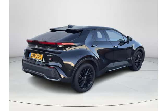 Toyota C-HR (2025) thumbnail 5