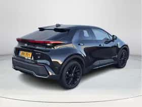 Toyota C-HR (2025) thumbnail 5
