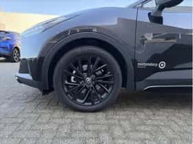 Toyota C-HR (2025) thumbnail 9