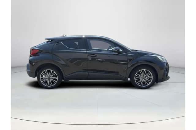 Toyota C-HR (2021) thumbnail 6
