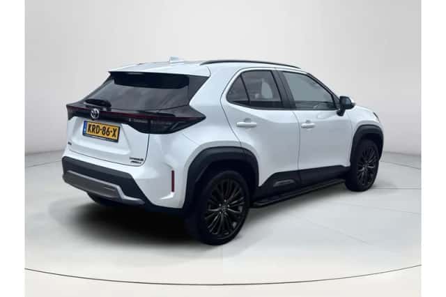Toyota Yaris Cross (2024) thumbnail 5