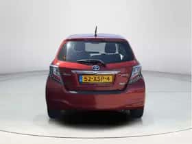 Toyota Yaris (2012) thumbnail 5