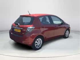 Toyota Yaris (2012) thumbnail 6