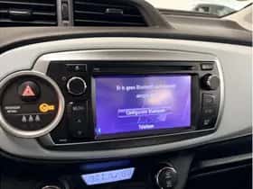 Toyota Yaris (2012) thumbnail 10
