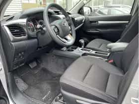 Toyota Hilux (2024) thumbnail 21