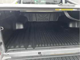 Toyota Hilux (2024) thumbnail 24
