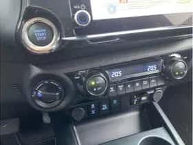 Toyota Hilux (2024) thumbnail 26