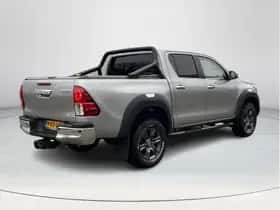 Toyota Hilux (2024) thumbnail 5