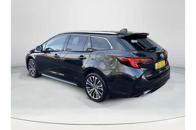 Toyota Corolla (2024) thumbnail 3