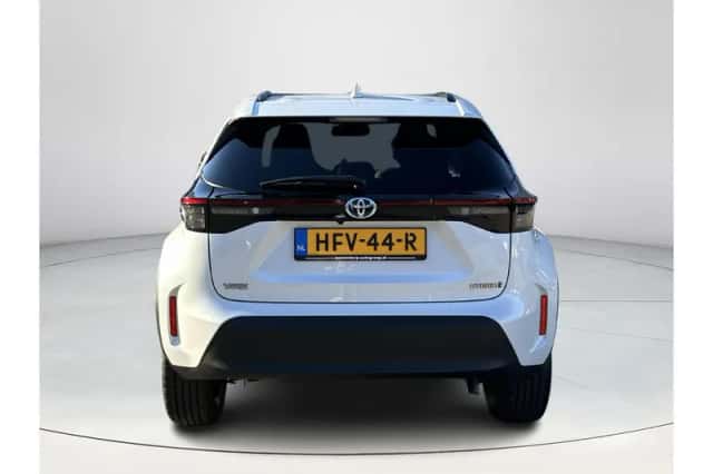 Toyota Yaris Cross (2024) thumbnail 4