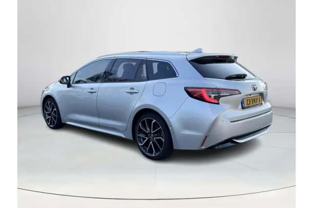 Toyota Corolla (2019) thumbnail 3