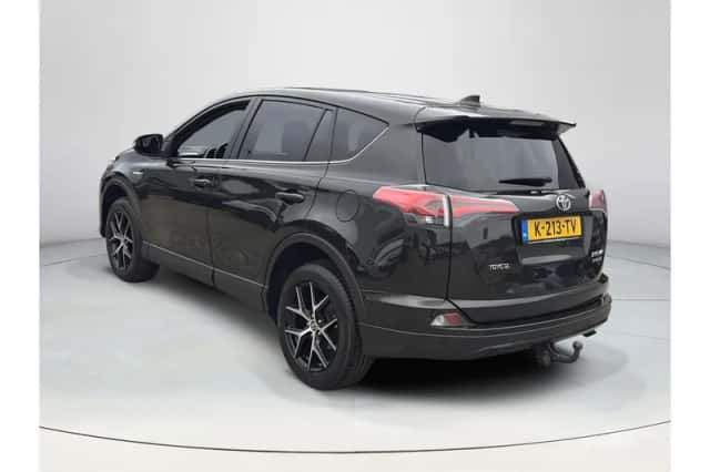 Toyota RAV4 (2016) thumbnail 3