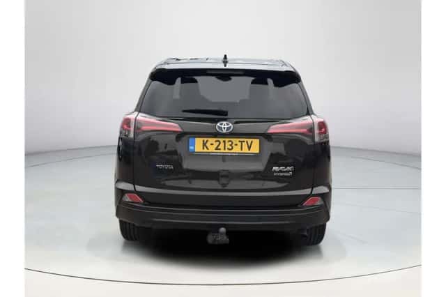 Toyota RAV4 (2016) thumbnail 4