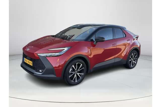 Toyota C-HR (2025) thumbnail 1
