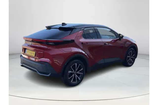 Toyota C-HR (2025) thumbnail 5