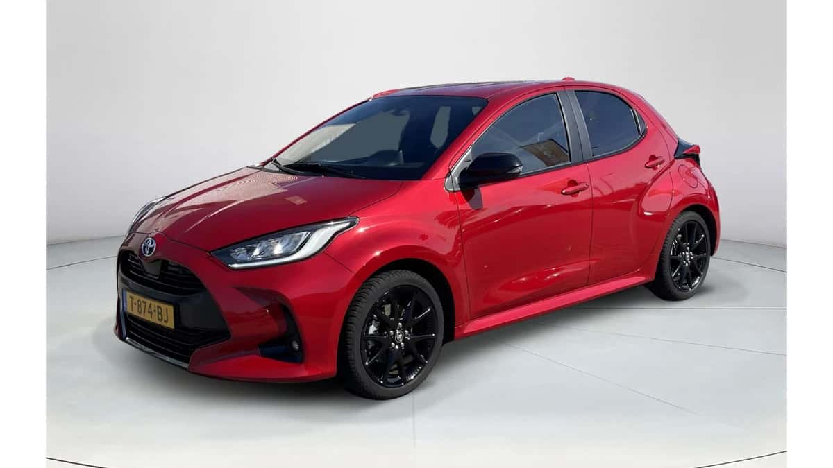 Toyota Yaris (2023) — foto 1