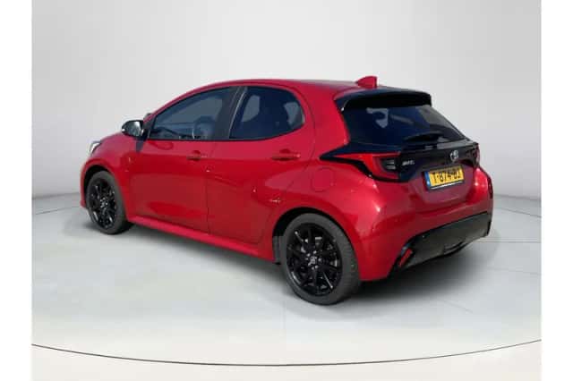 Toyota Yaris (2023) thumbnail 3