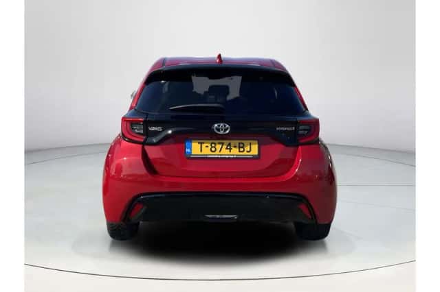 Toyota Yaris (2023) thumbnail 4