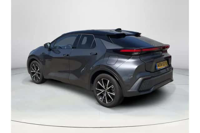 Toyota C-HR (2025) thumbnail 3
