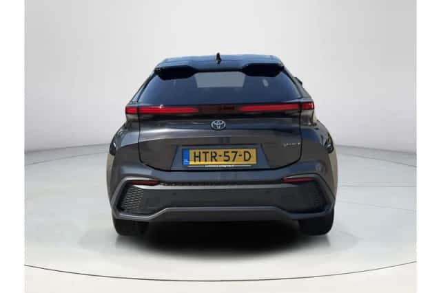 Toyota C-HR (2025) thumbnail 4