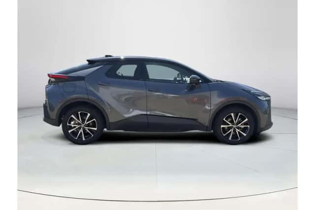 Toyota C-HR (2025) thumbnail 6
