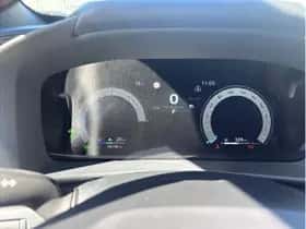 Toyota C-HR (2025) thumbnail 11