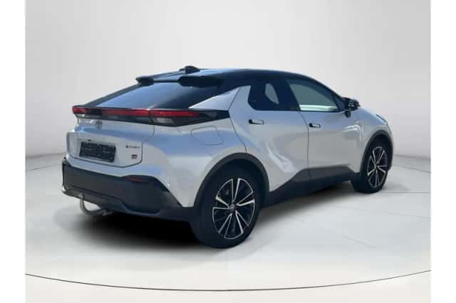 Toyota C-HR (2025) thumbnail 5