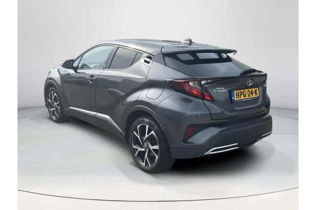Toyota C-HR (2021) thumbnail 3