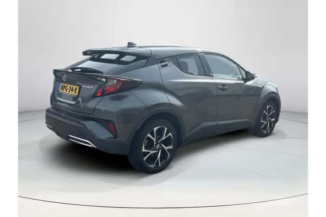 Toyota C-HR (2021) thumbnail 5