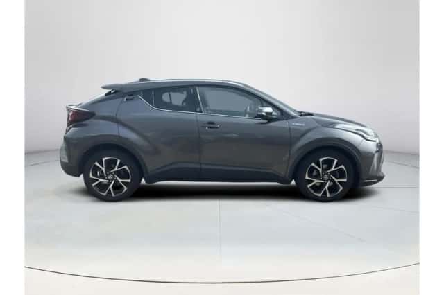 Toyota C-HR (2021) thumbnail 6